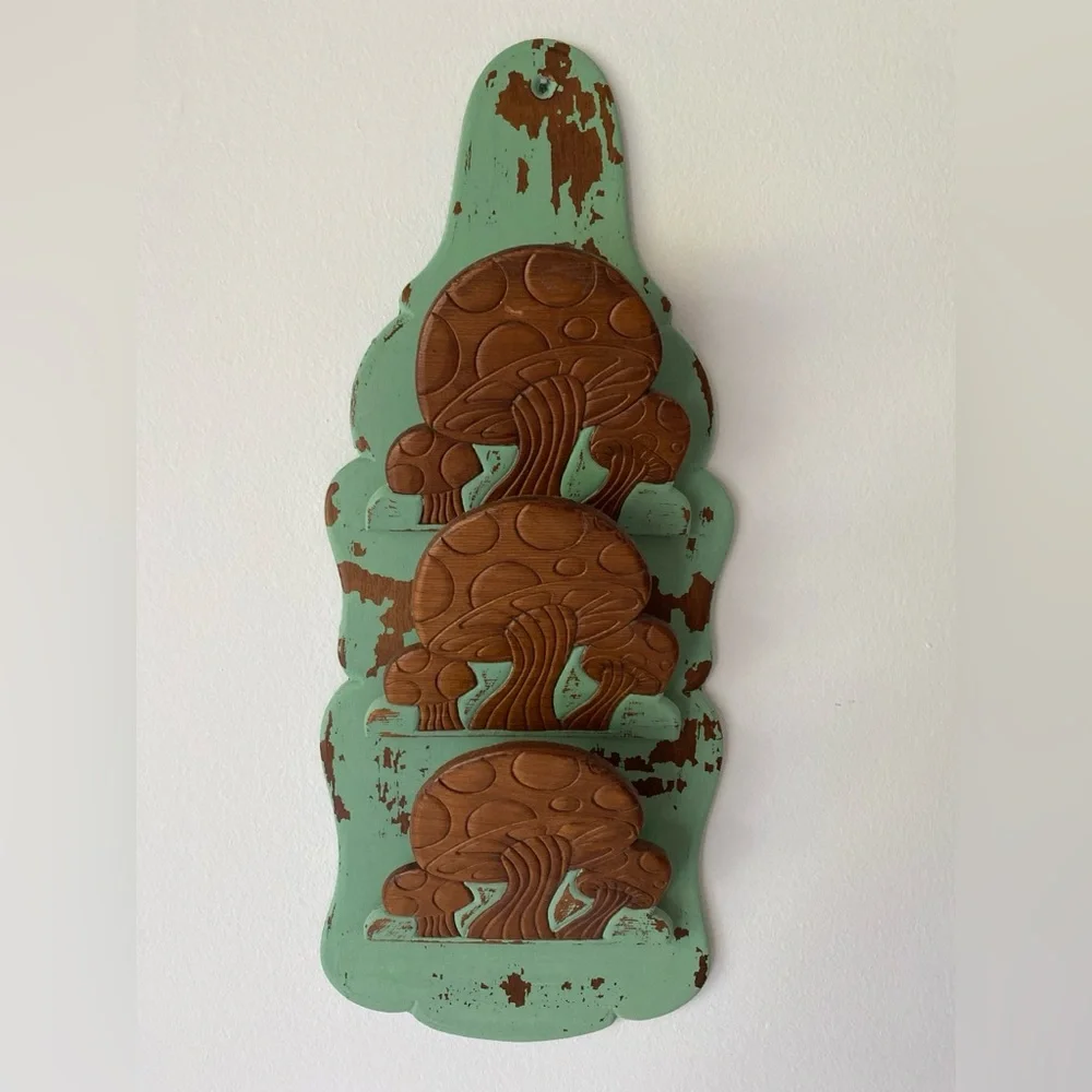 Vintage MCM Wood Mushroom Mail Holder 🍄 - Picture 3 of 5